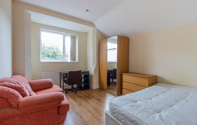 Colum Road, Cathays, Cardiff - Image 1